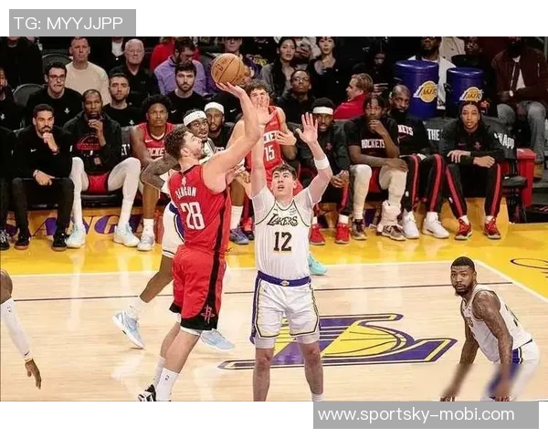 雷迪克谈球队伤病困扰里夫斯缺阵对赛季影响微乎其微